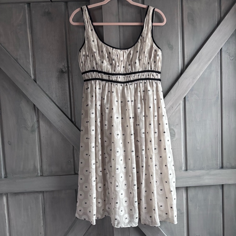 Adrianna Papell Black and Ivory Swiss Dot A Line Dress Braided Size 6 - Picture 2 of 13